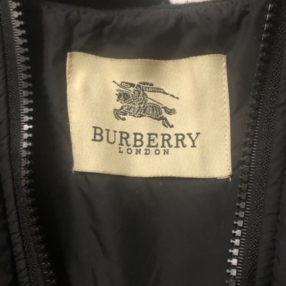 Burberry women’s jacket - Picture 4 of 5